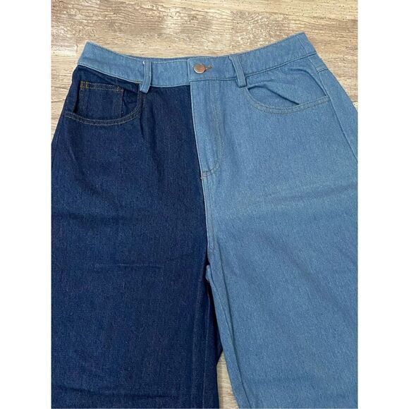 SHEIN x Hello Kitty Jeans Wide Leg Pants Women’s Size Medium - Picture 3 of 7